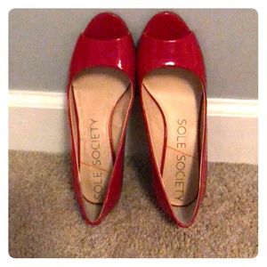 Cute low red wedges.! Size 5/6